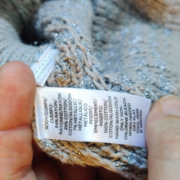 Loft Sweater Medium - Picture 9 of 9